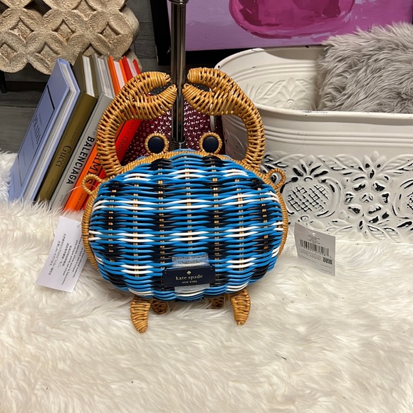 kate spade Handbags - Kate Spade Pinch Me Crab Crossbody